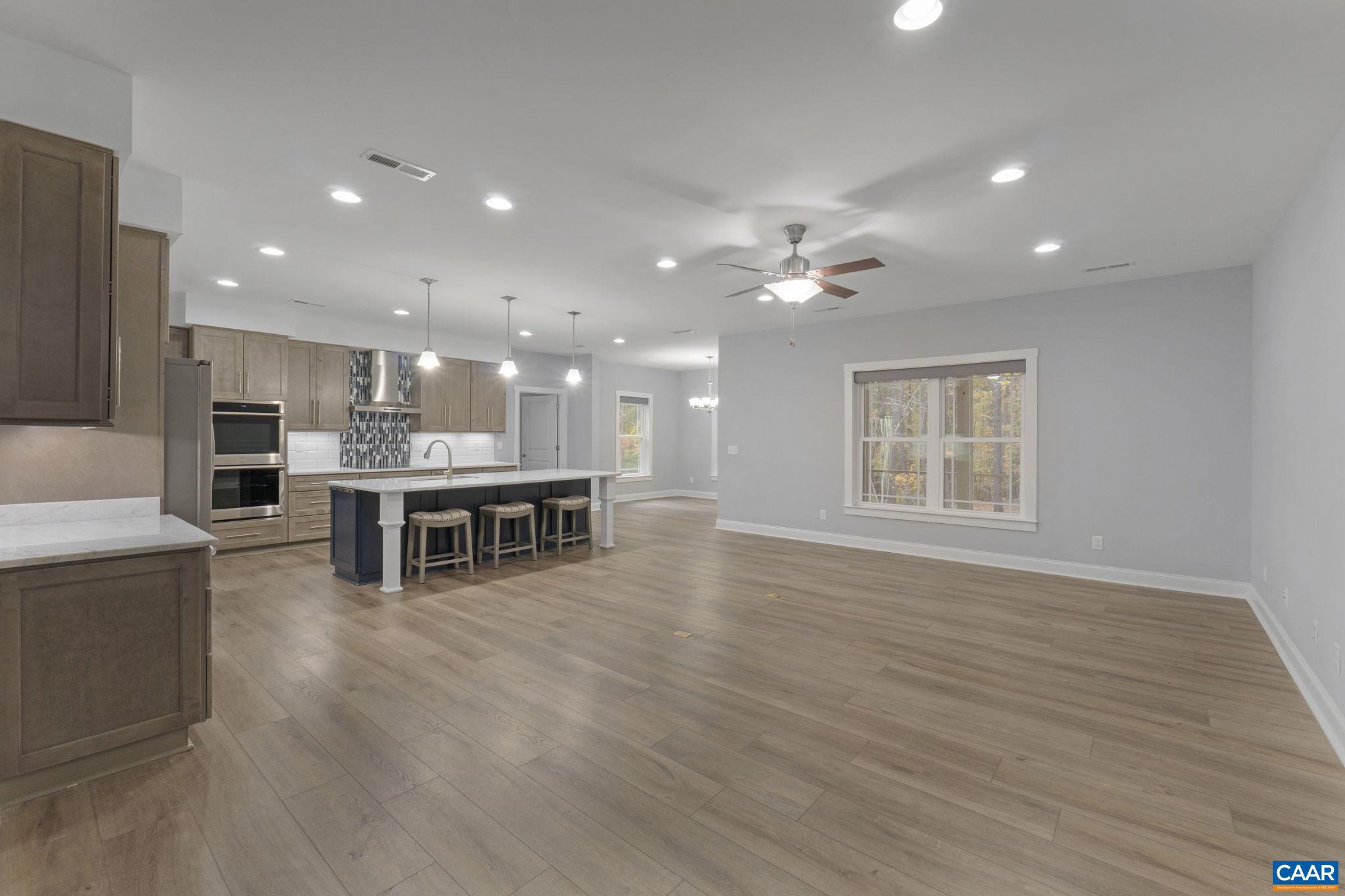 SPRING CREEK - Residential