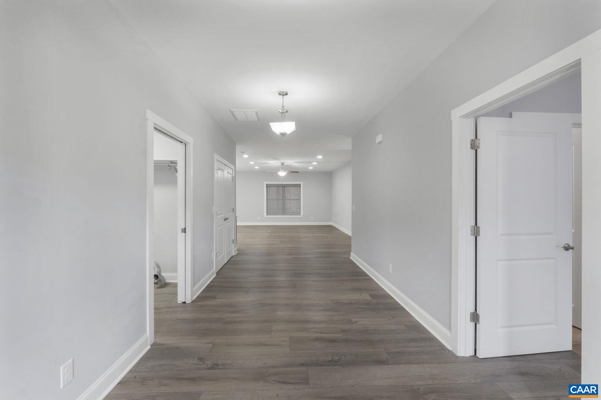 SPRING CREEK - Residential