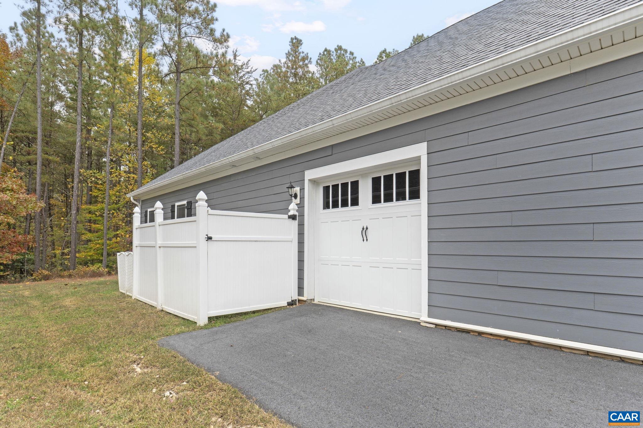 SPRING CREEK - Residential