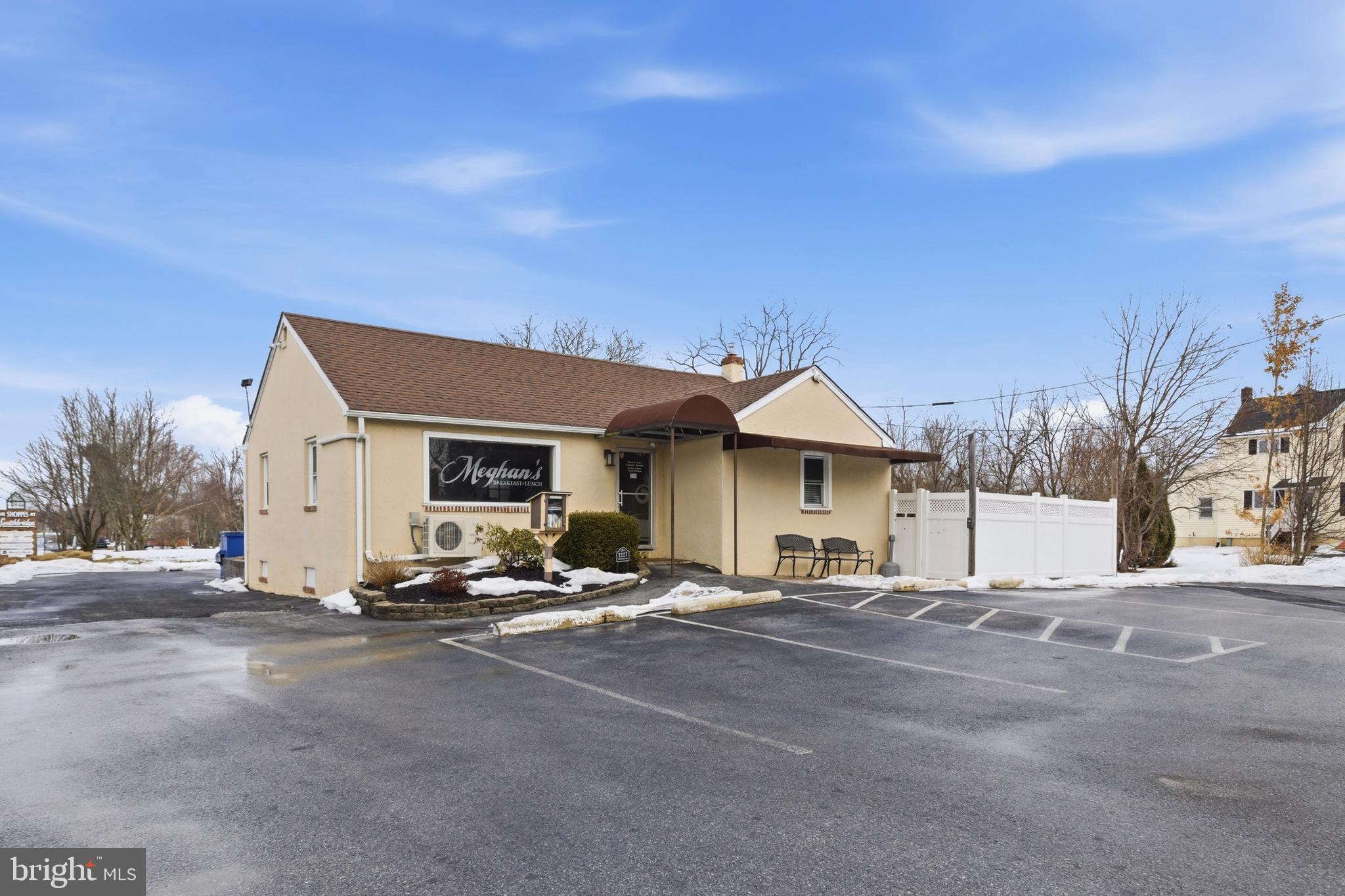 1117 SMITHBRIDGE ROAD