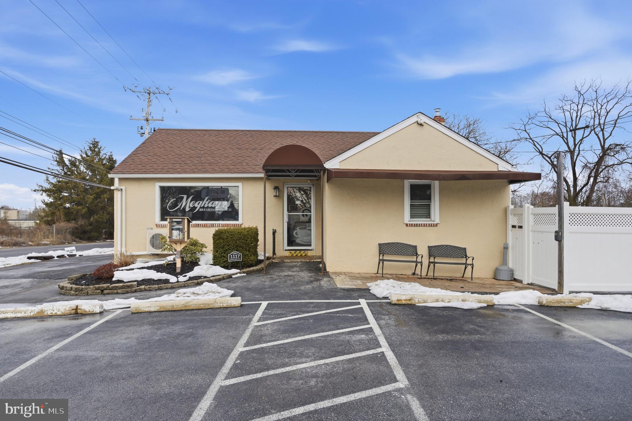 1117 SMITHBRIDGE ROAD