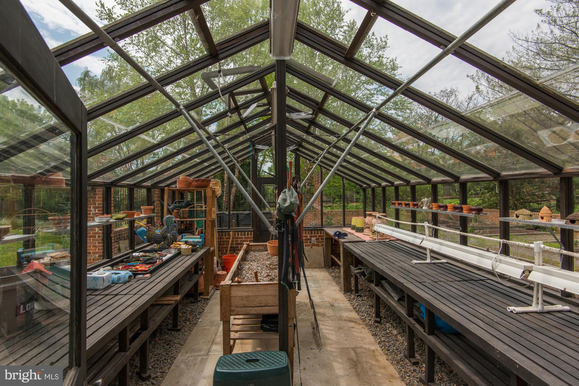 COUNTRYSIDE - Residential