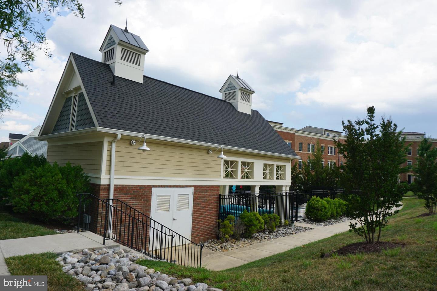 WATKINS MILL TOWN CENTER - Residential Lease