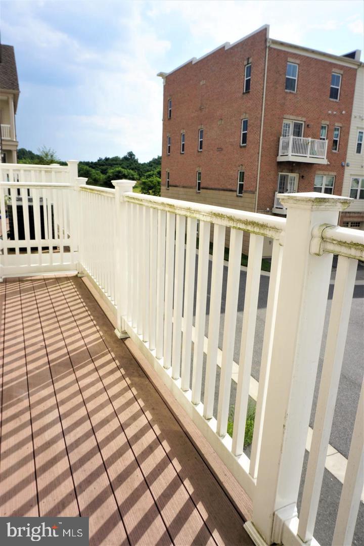 WATKINS MILL TOWN CENTER - Residential Lease