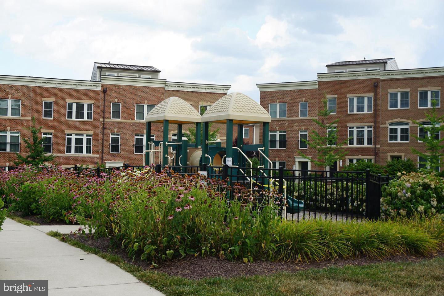 WATKINS MILL TOWN CENTER - Residential Lease