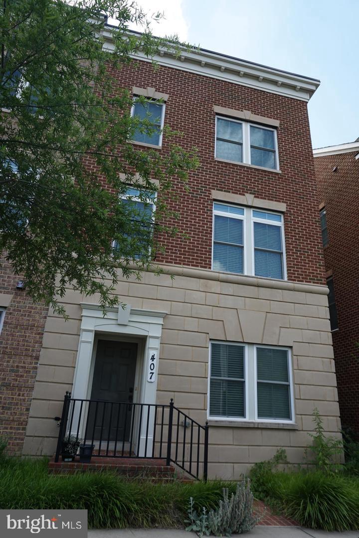 WATKINS MILL TOWN CENTER - Residential Lease