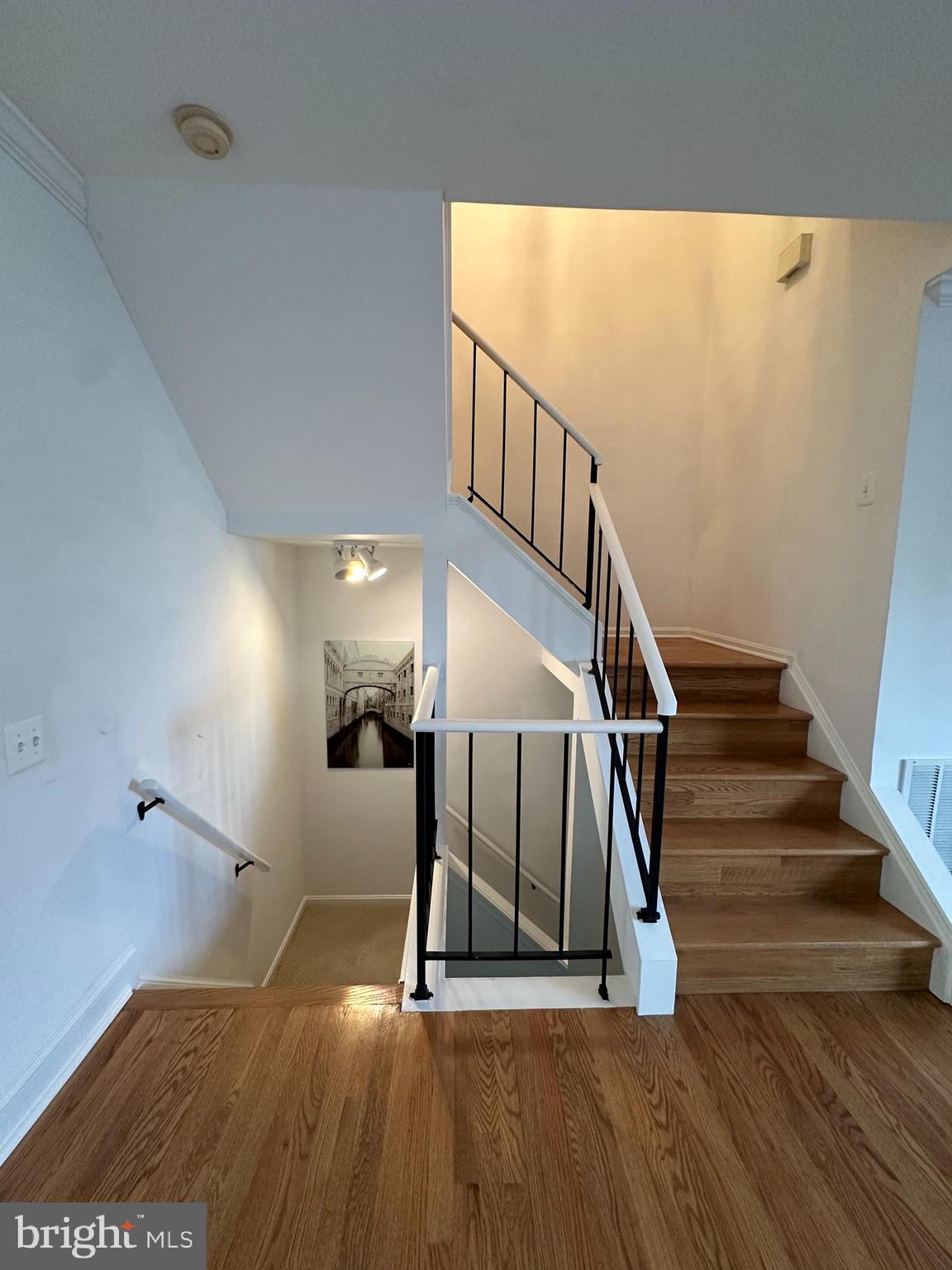 RIVER OAKS - Residential Lease