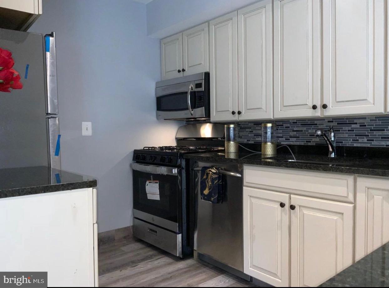 5200 NEWTON STREET T-1