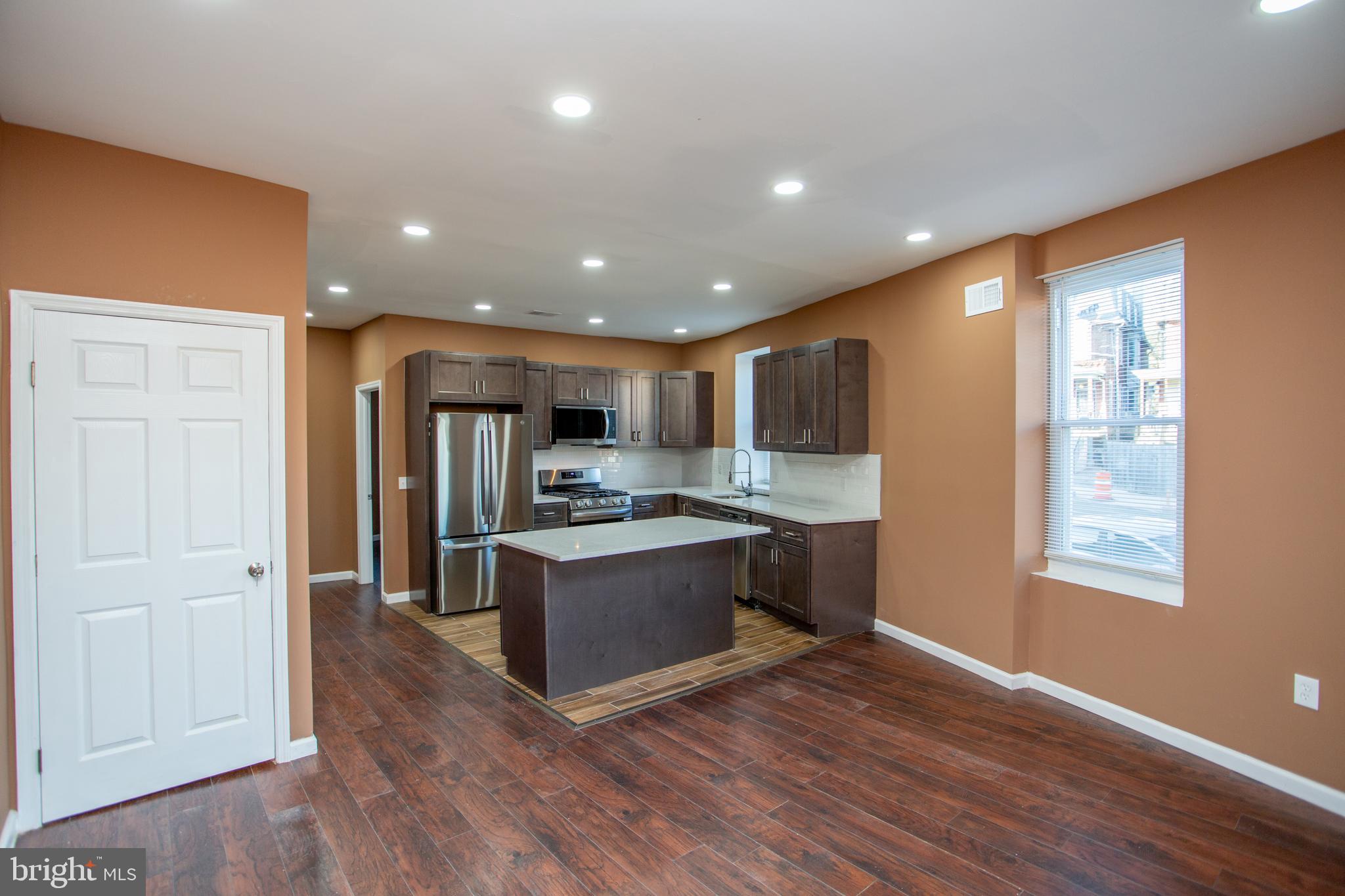 1747 N WILTON STREET