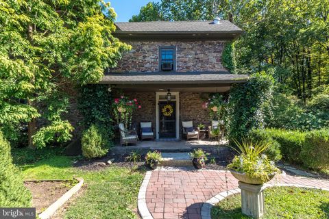 9022 EASTON ROAD OTTSVILLE PA 18942