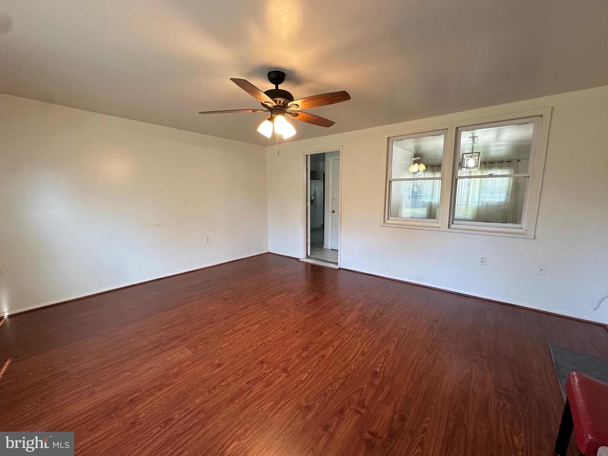 GREENVIEW MANOR - Residential Lease