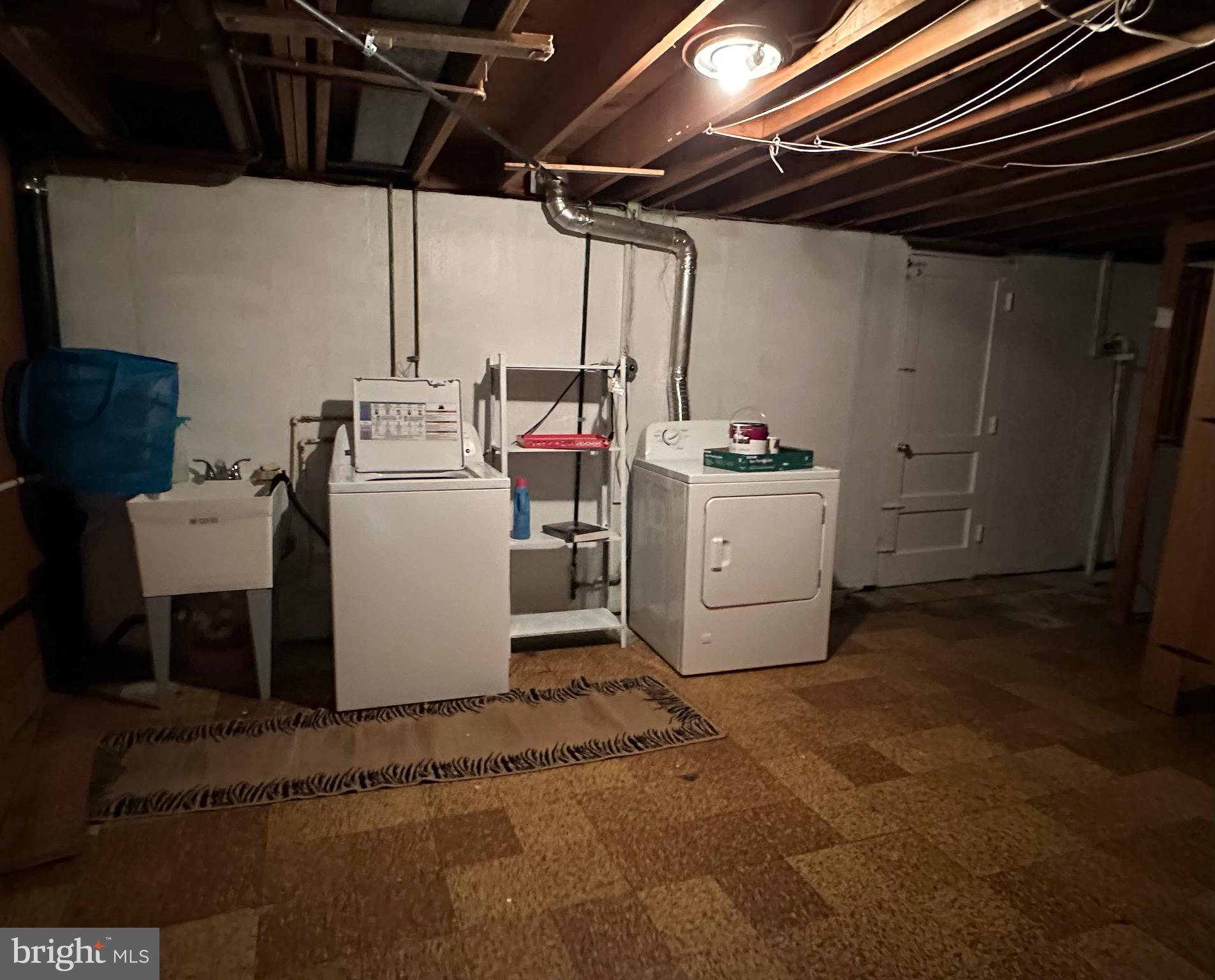 GREENVIEW MANOR - Residential Lease