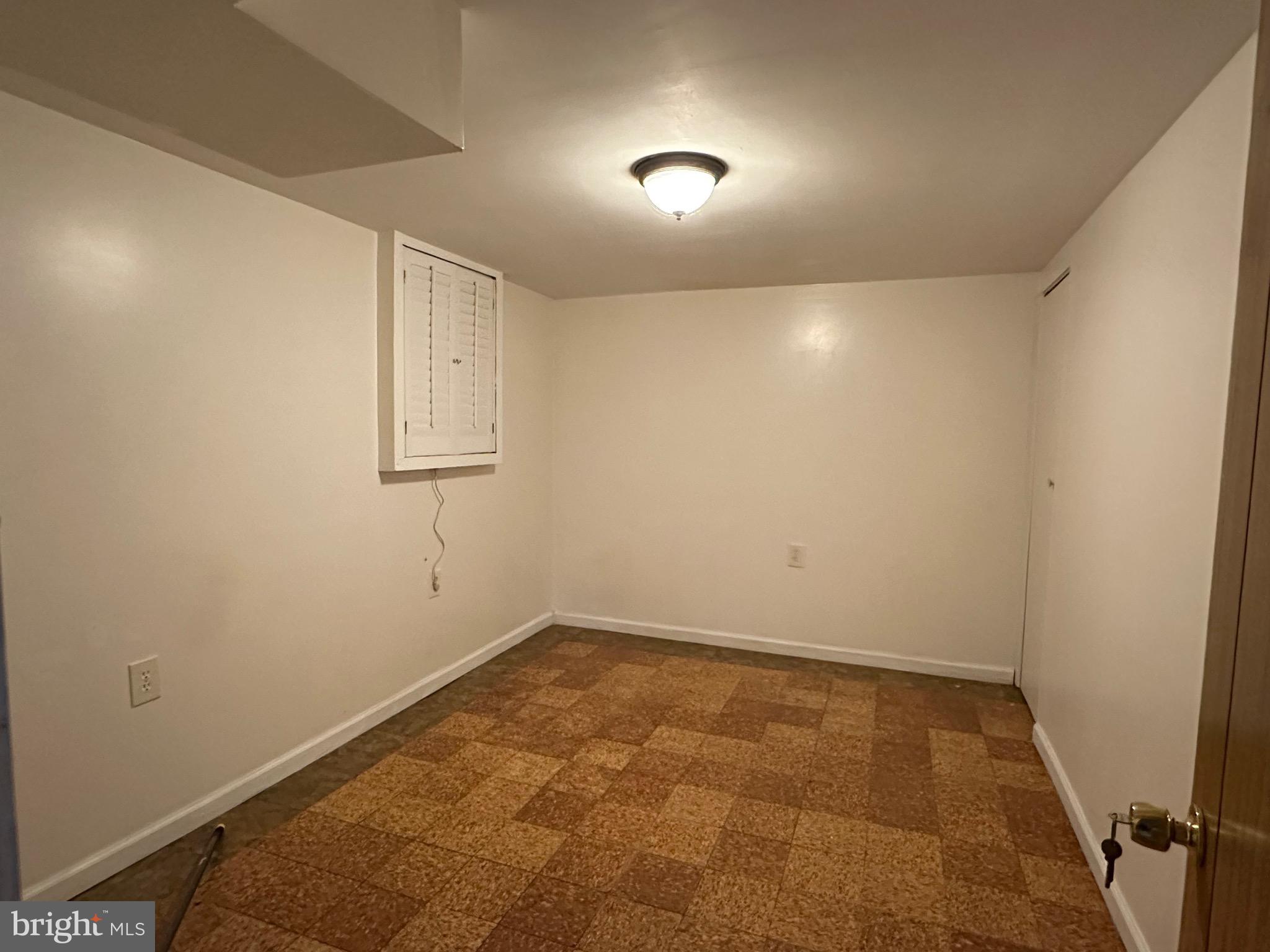 GREENVIEW MANOR - Residential Lease