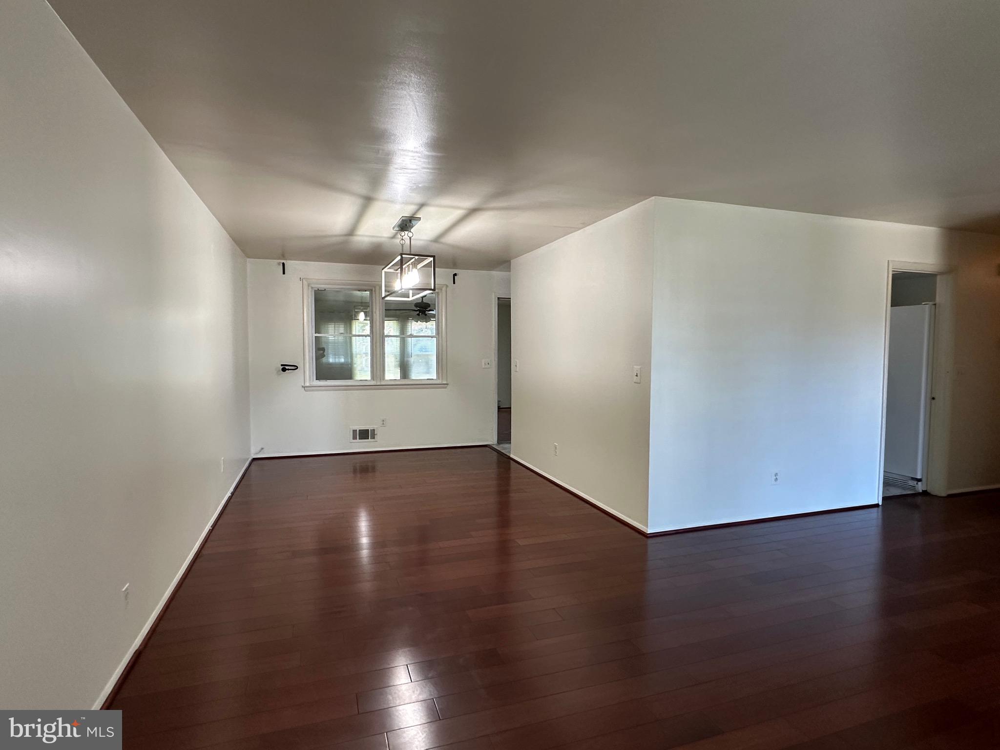 GREENVIEW MANOR - Residential Lease