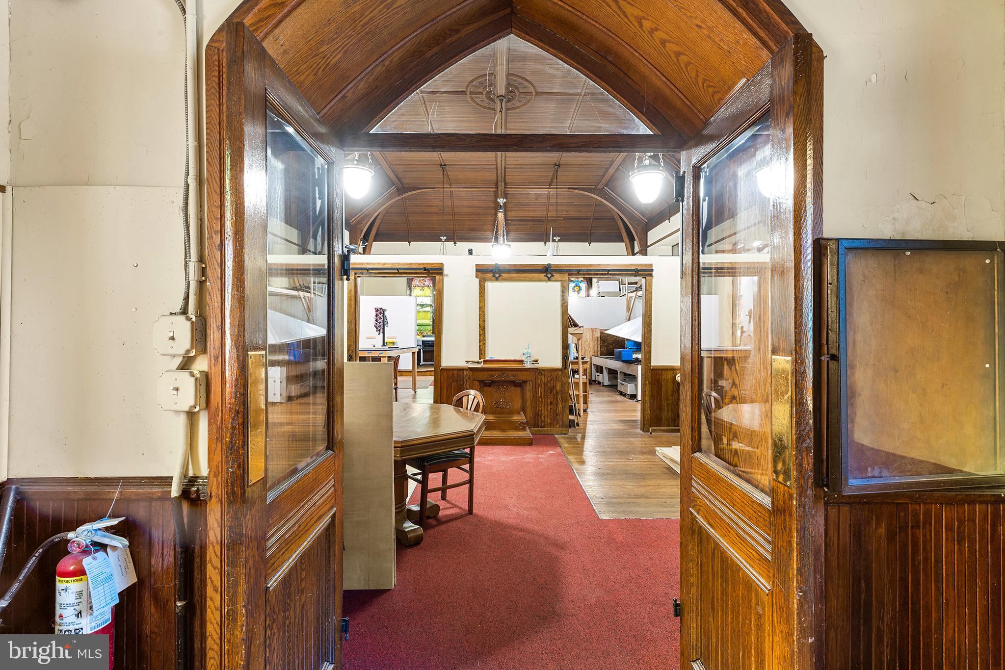 2460 MOUNT ROAD
