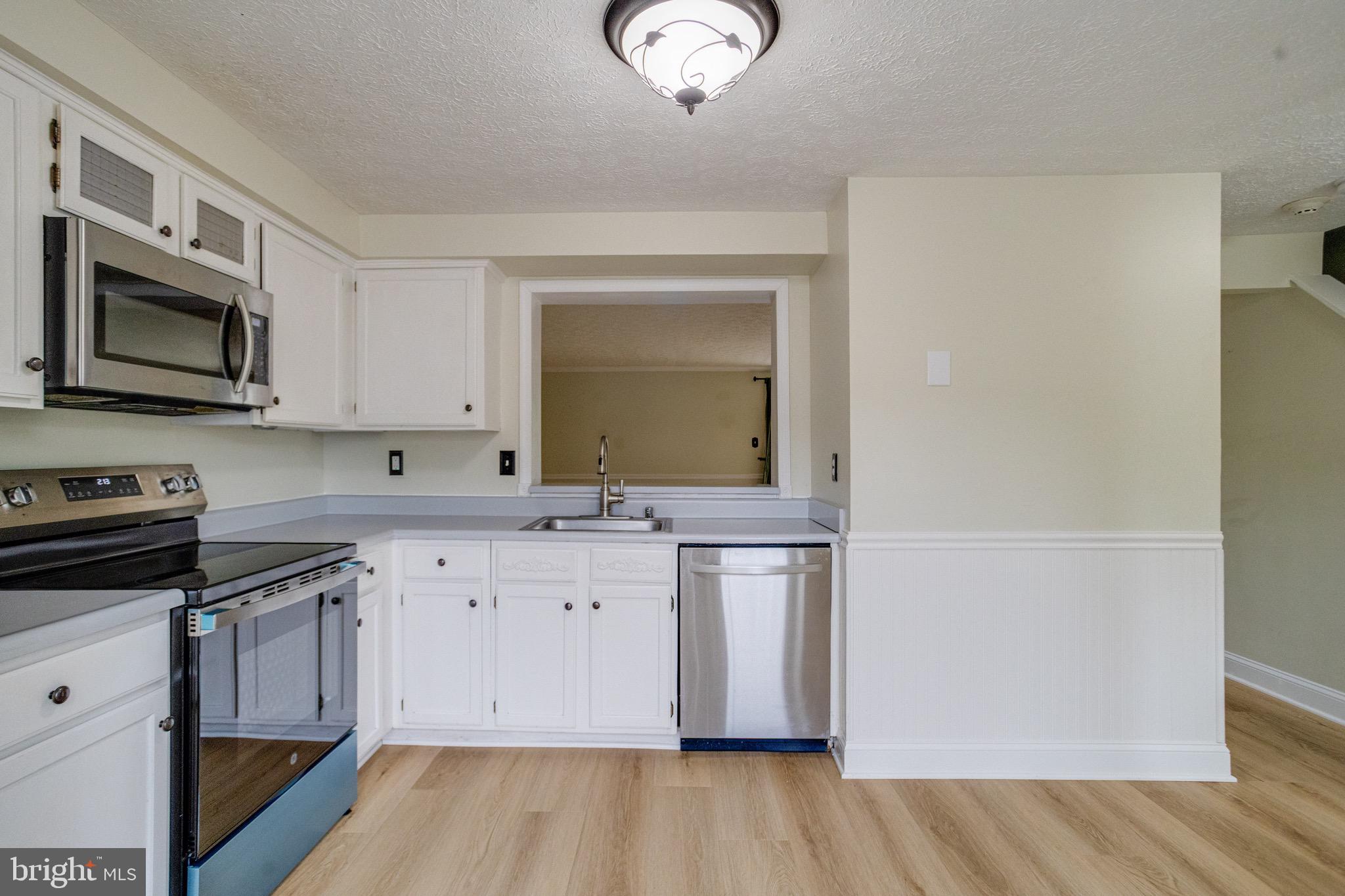 WOODBRIDGE CENTER - Residential