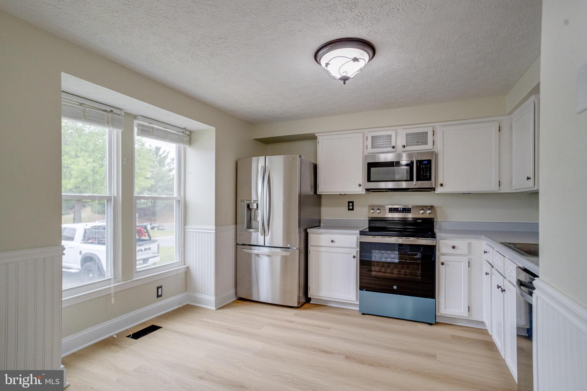 WOODBRIDGE CENTER - Residential