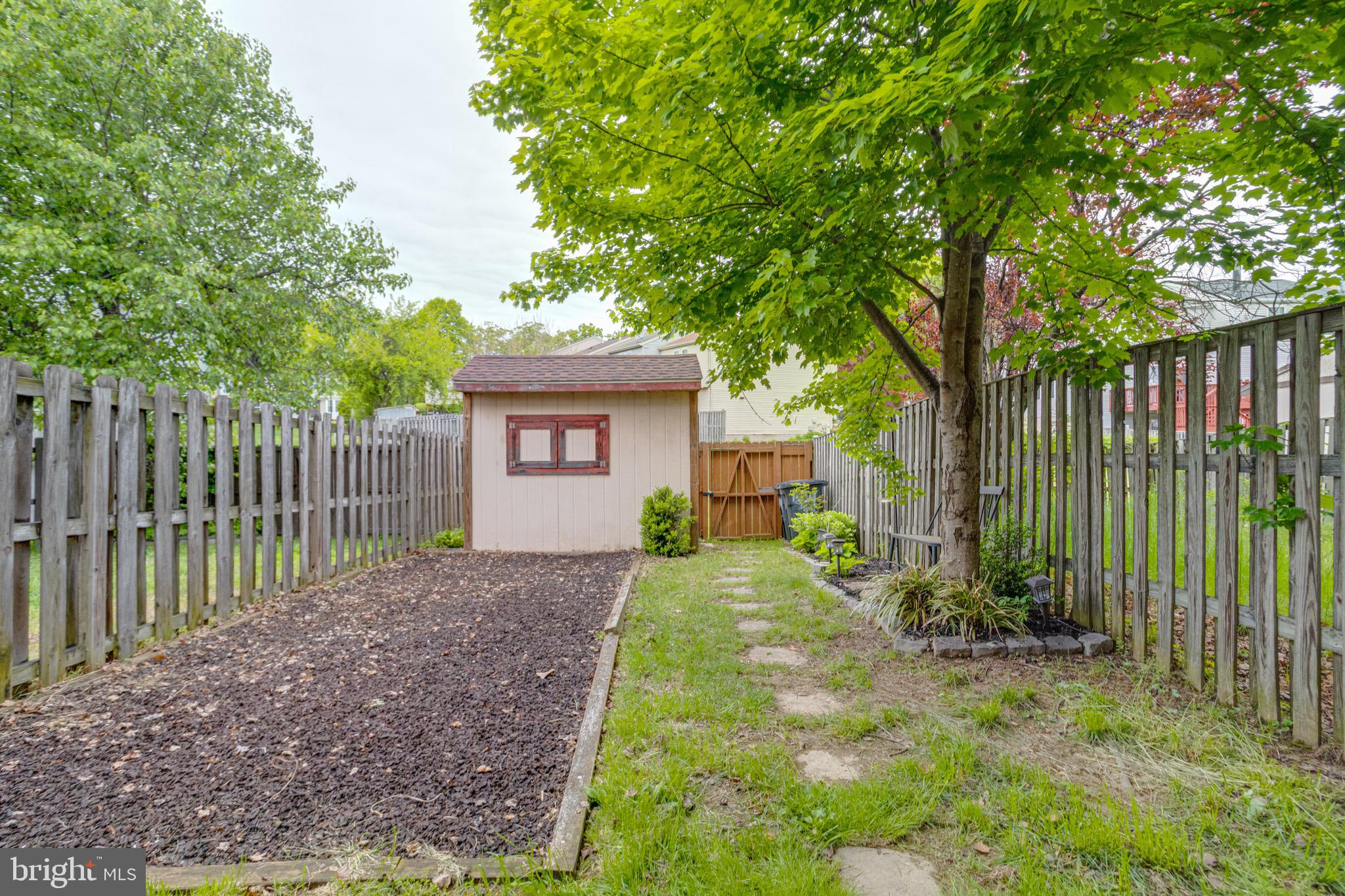 WOODBRIDGE CENTER - Residential