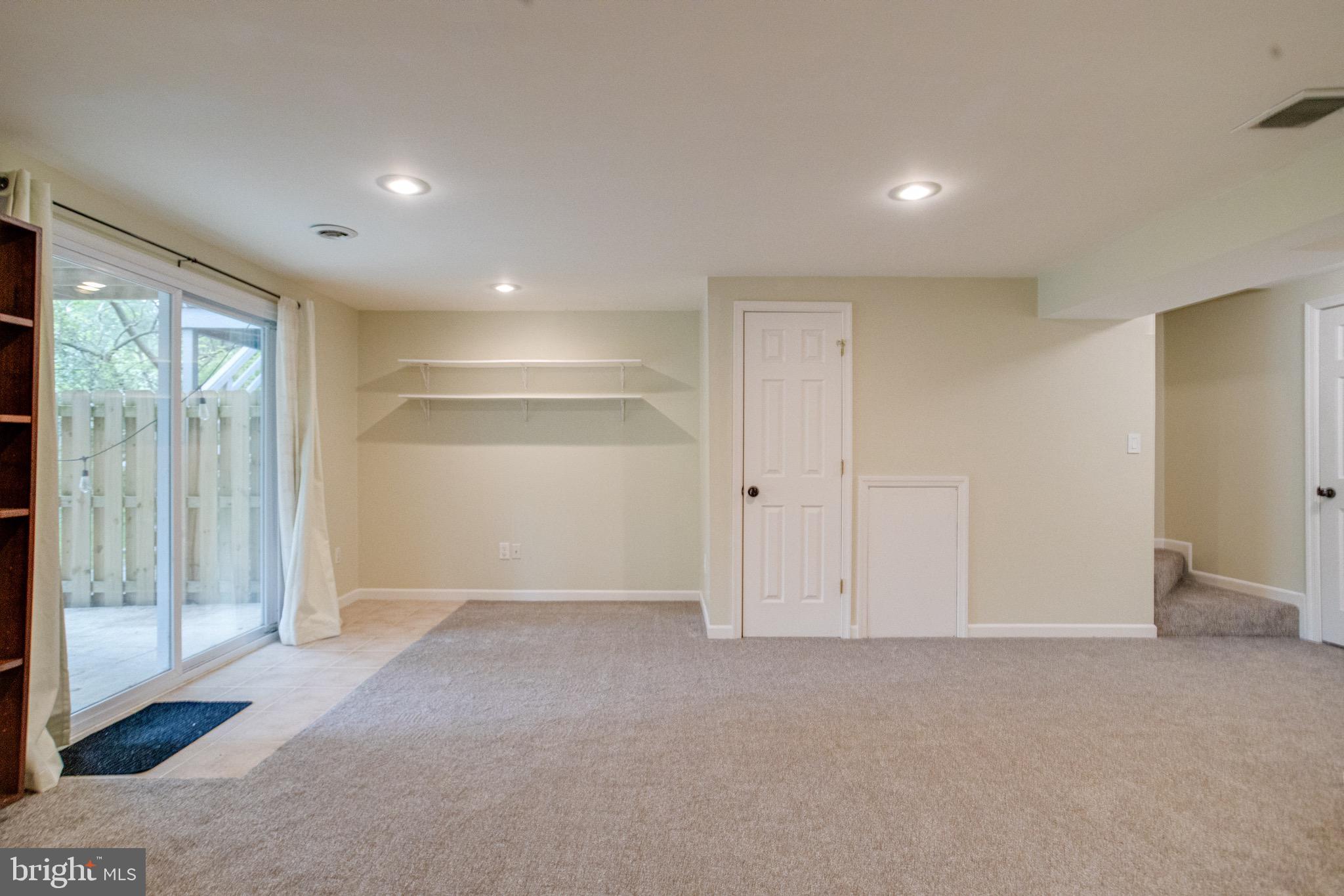 WOODBRIDGE CENTER - Residential