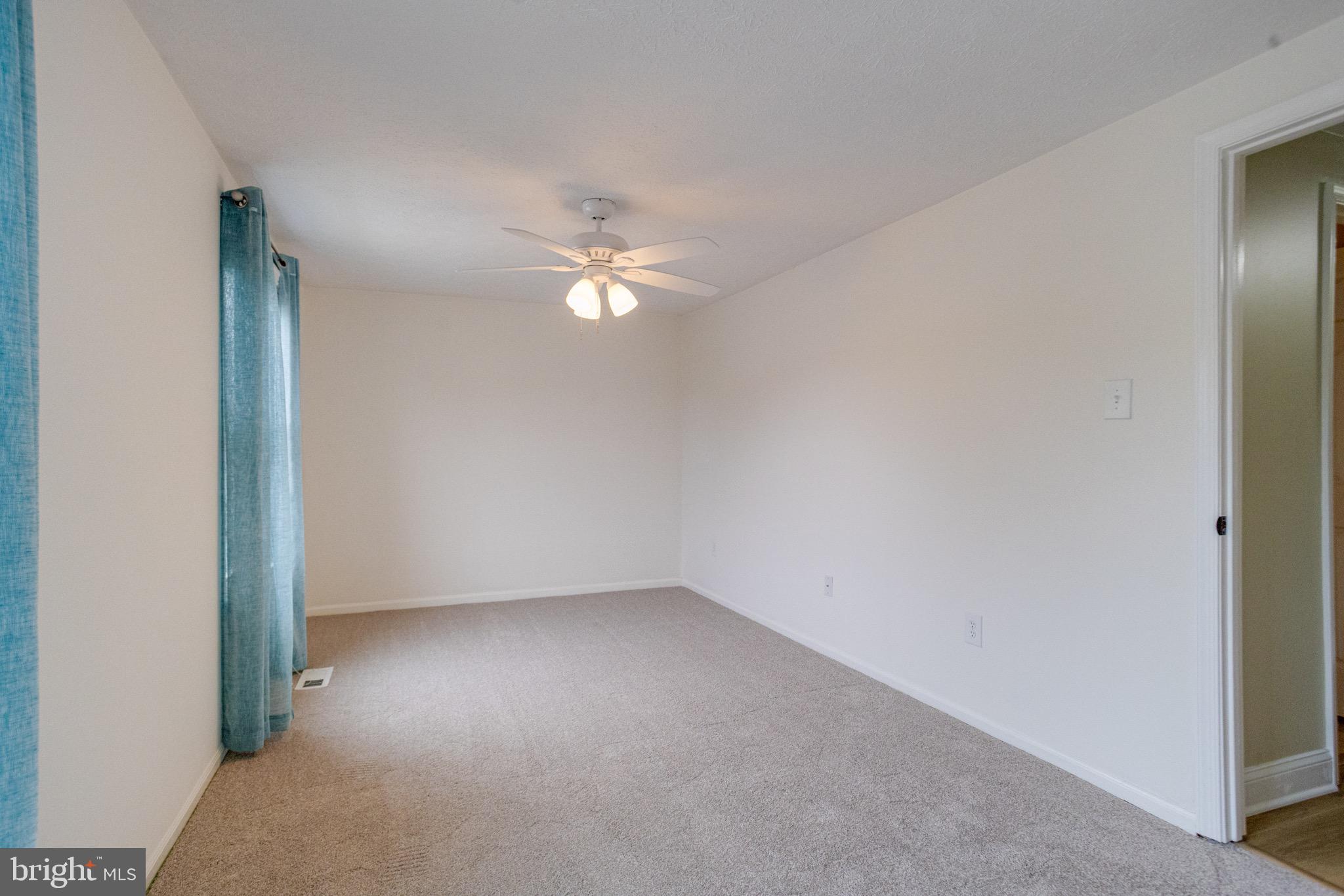 WOODBRIDGE CENTER - Residential