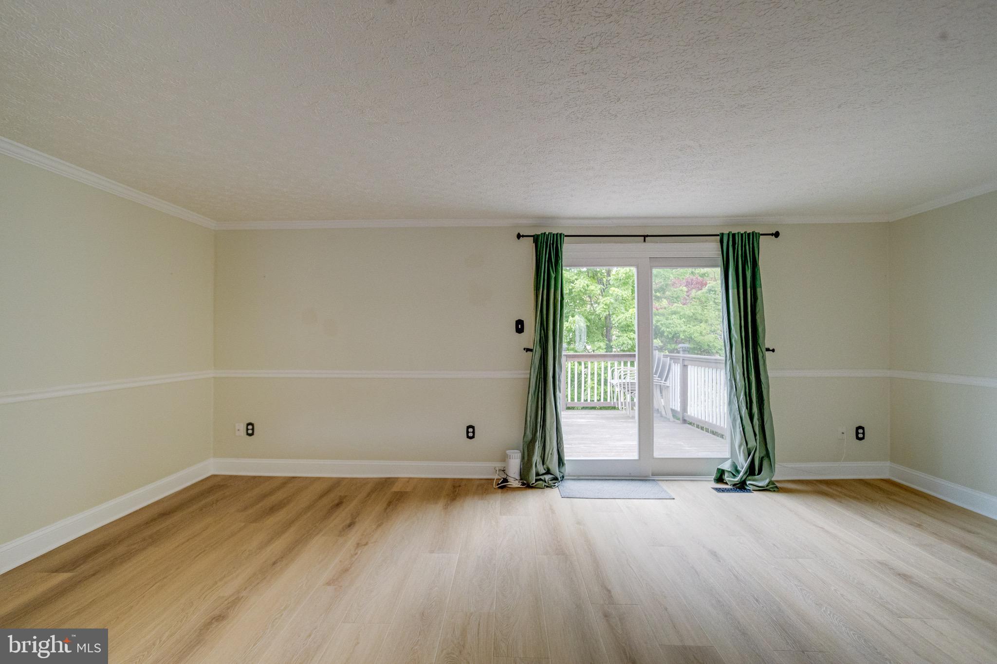 WOODBRIDGE CENTER - Residential