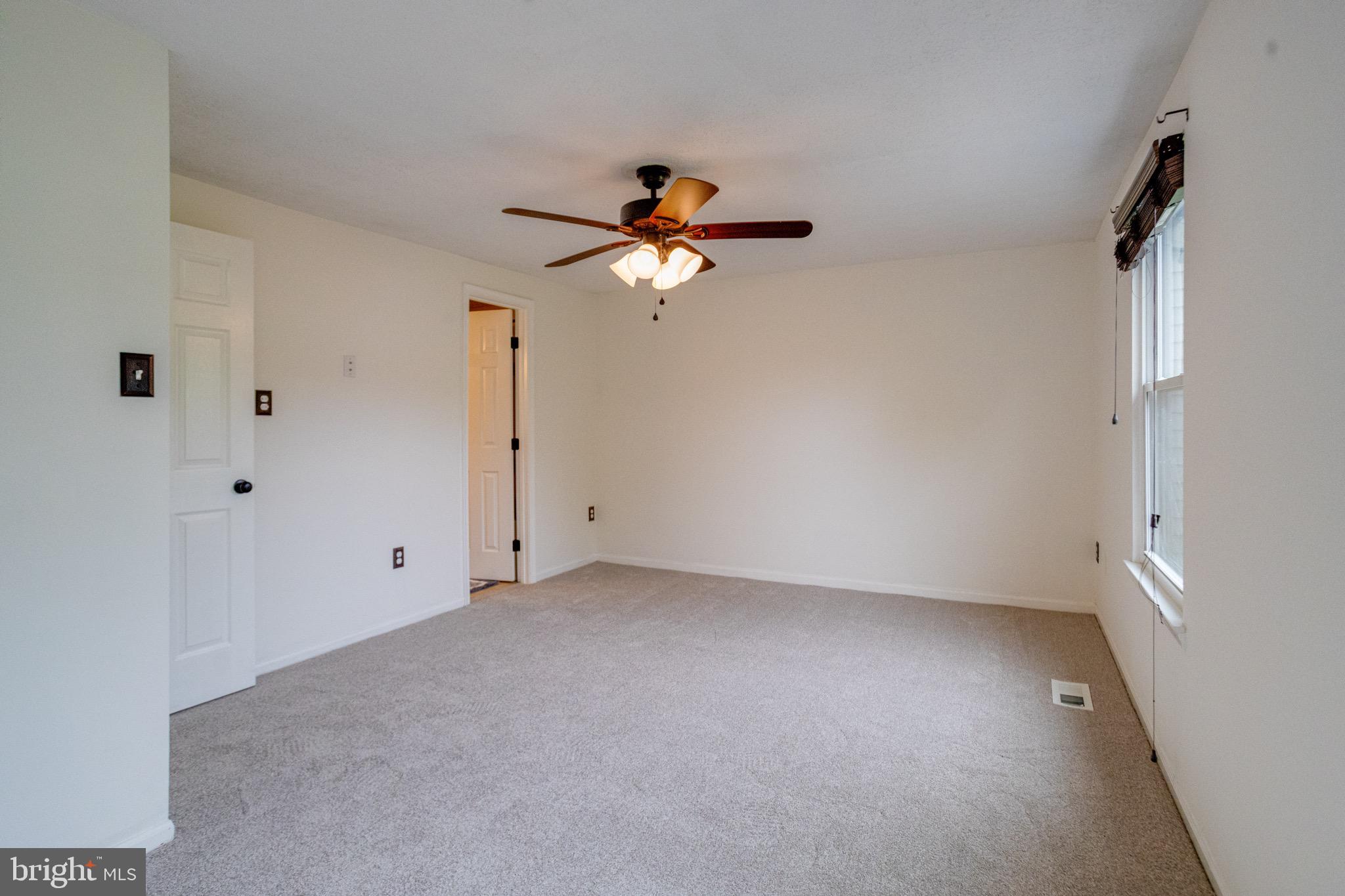 WOODBRIDGE CENTER - Residential