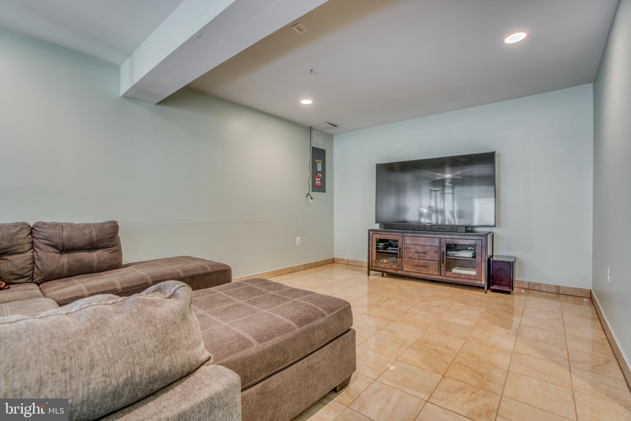 NICKLES - Residential