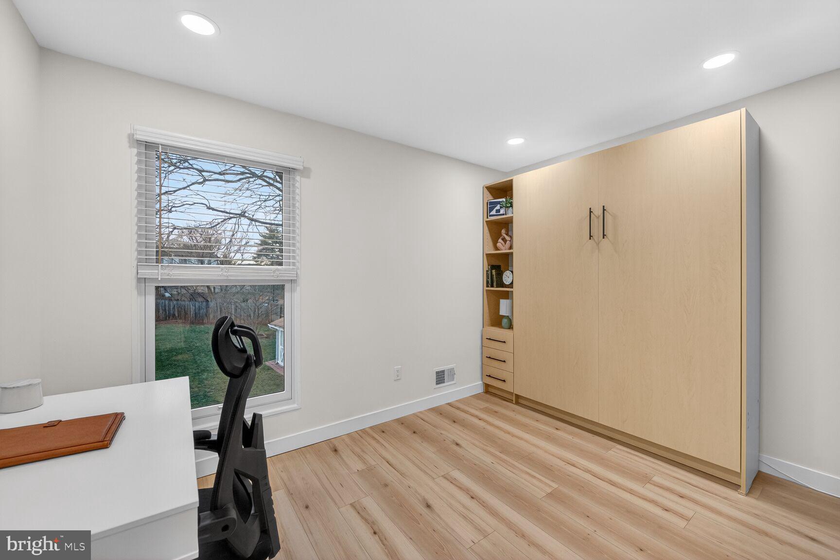 BROOKFIELD - Residential