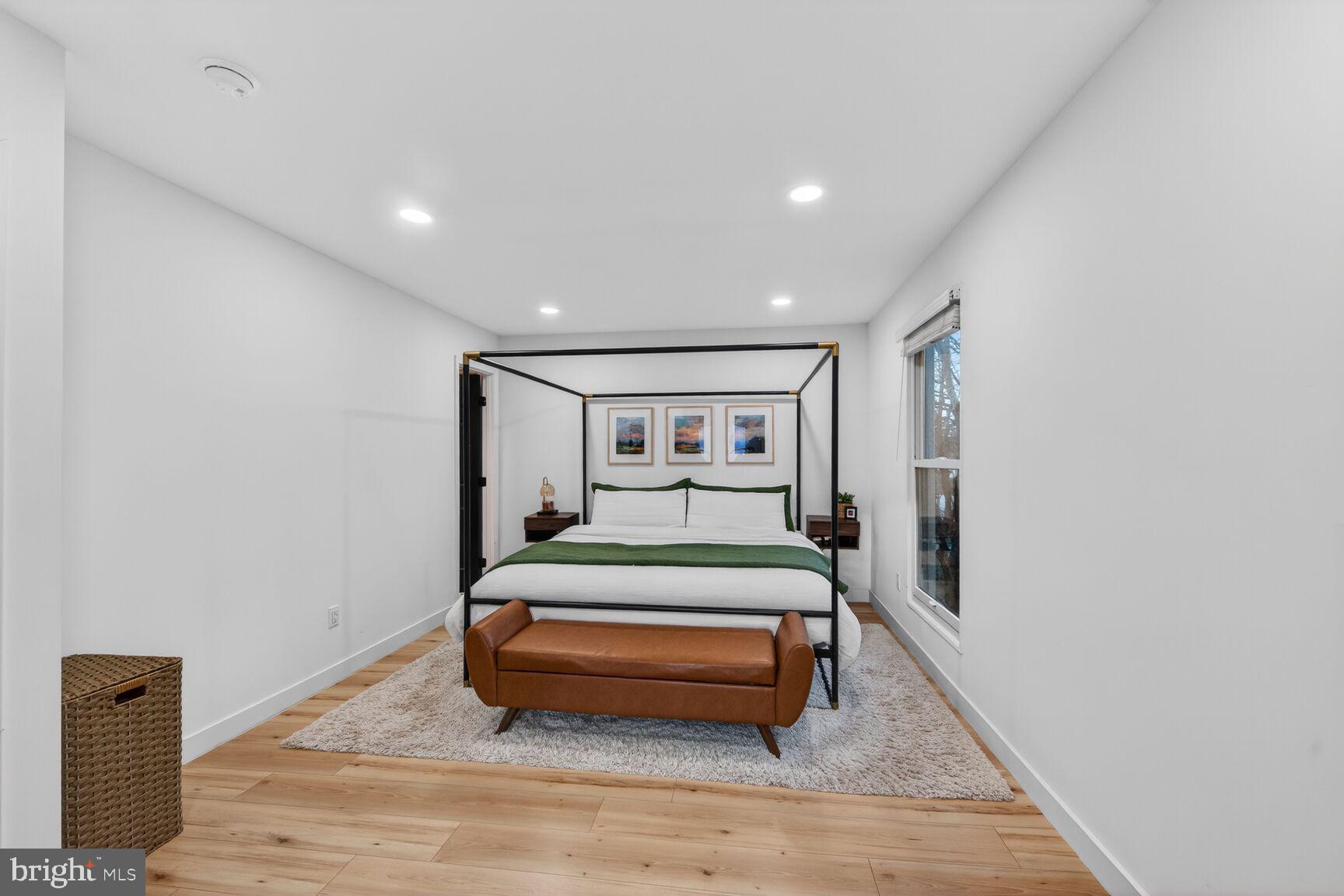 BROOKFIELD - Residential