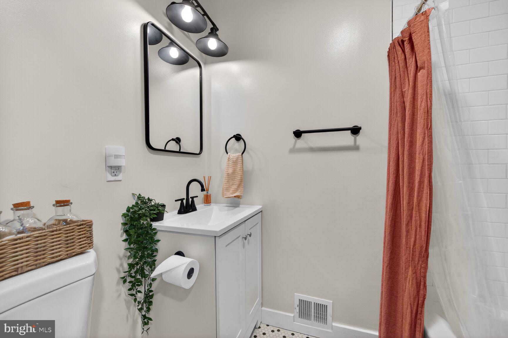 BROOKFIELD - Residential