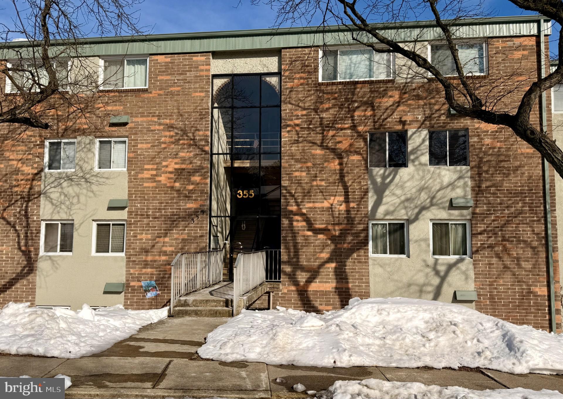 355 GATEWATER COURT F