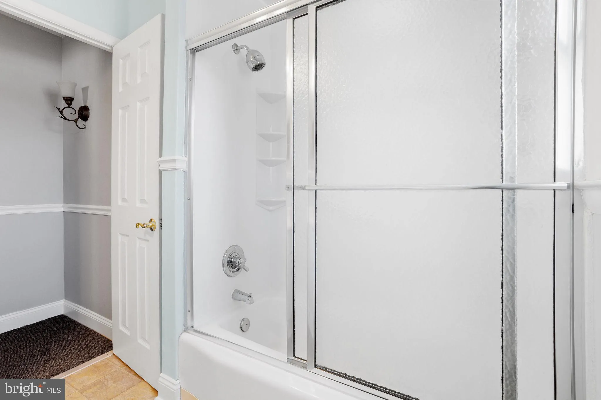 Delran, New Jersey 08075, United States, 3 Bedrooms Bedrooms, ,2 BathroomsBathrooms,Residential,Pending,181968