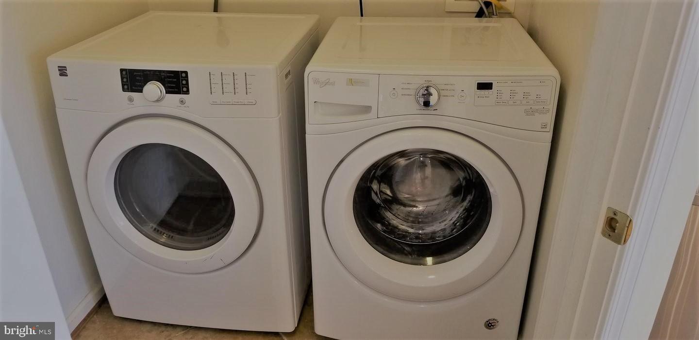 CEDAR LAKES - Residential Lease