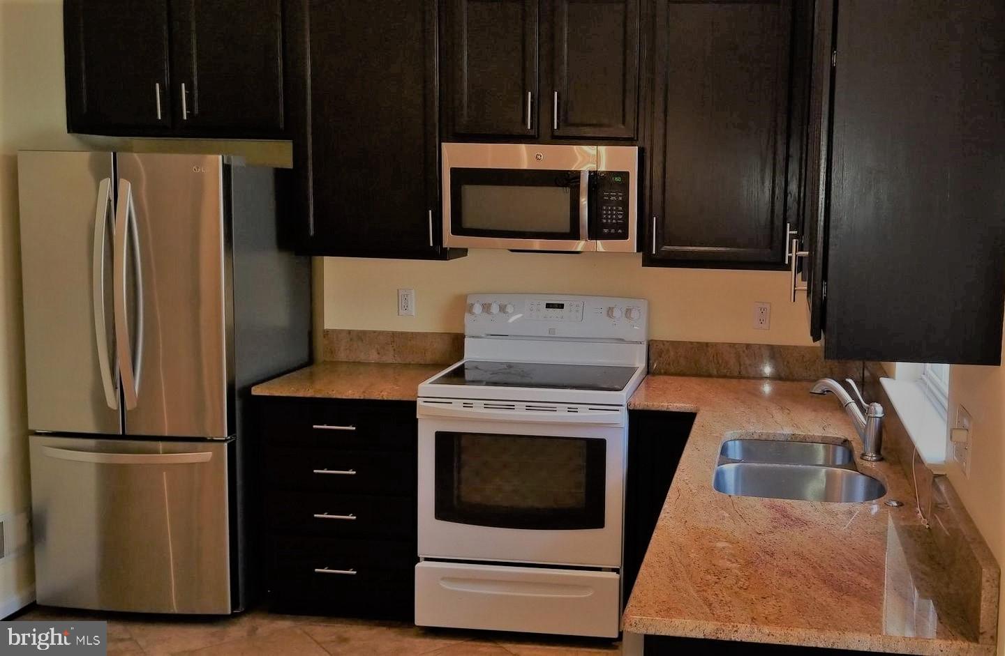 CEDAR LAKES - Residential Lease