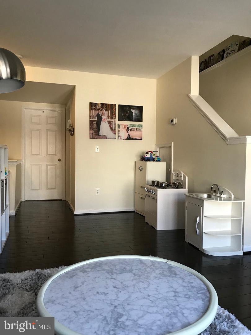 CEDAR LAKES - Residential Lease