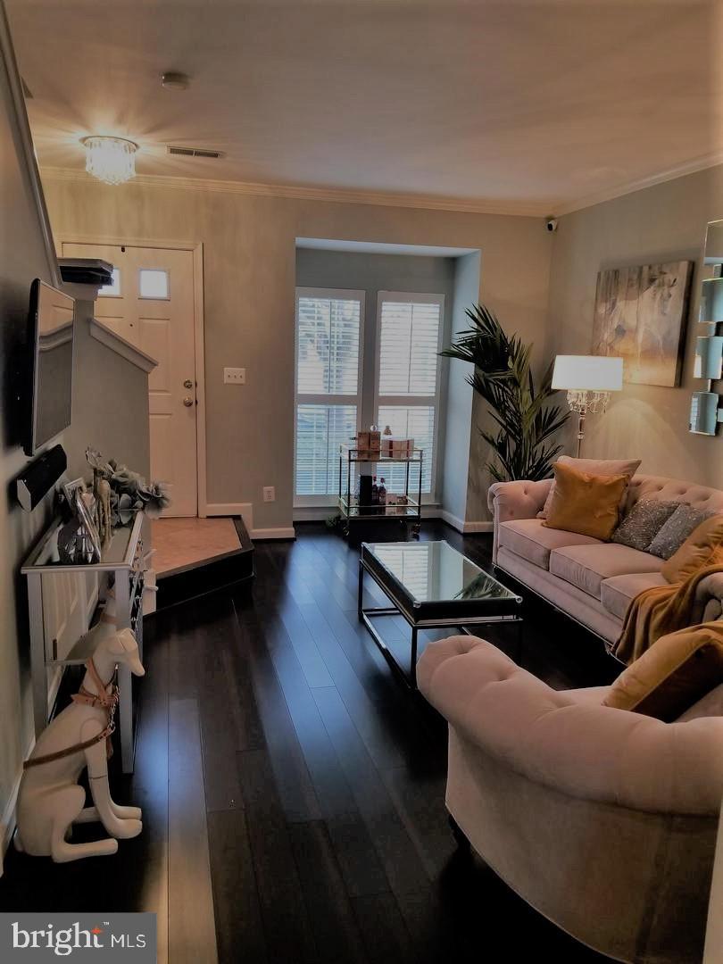 CEDAR LAKES - Residential Lease