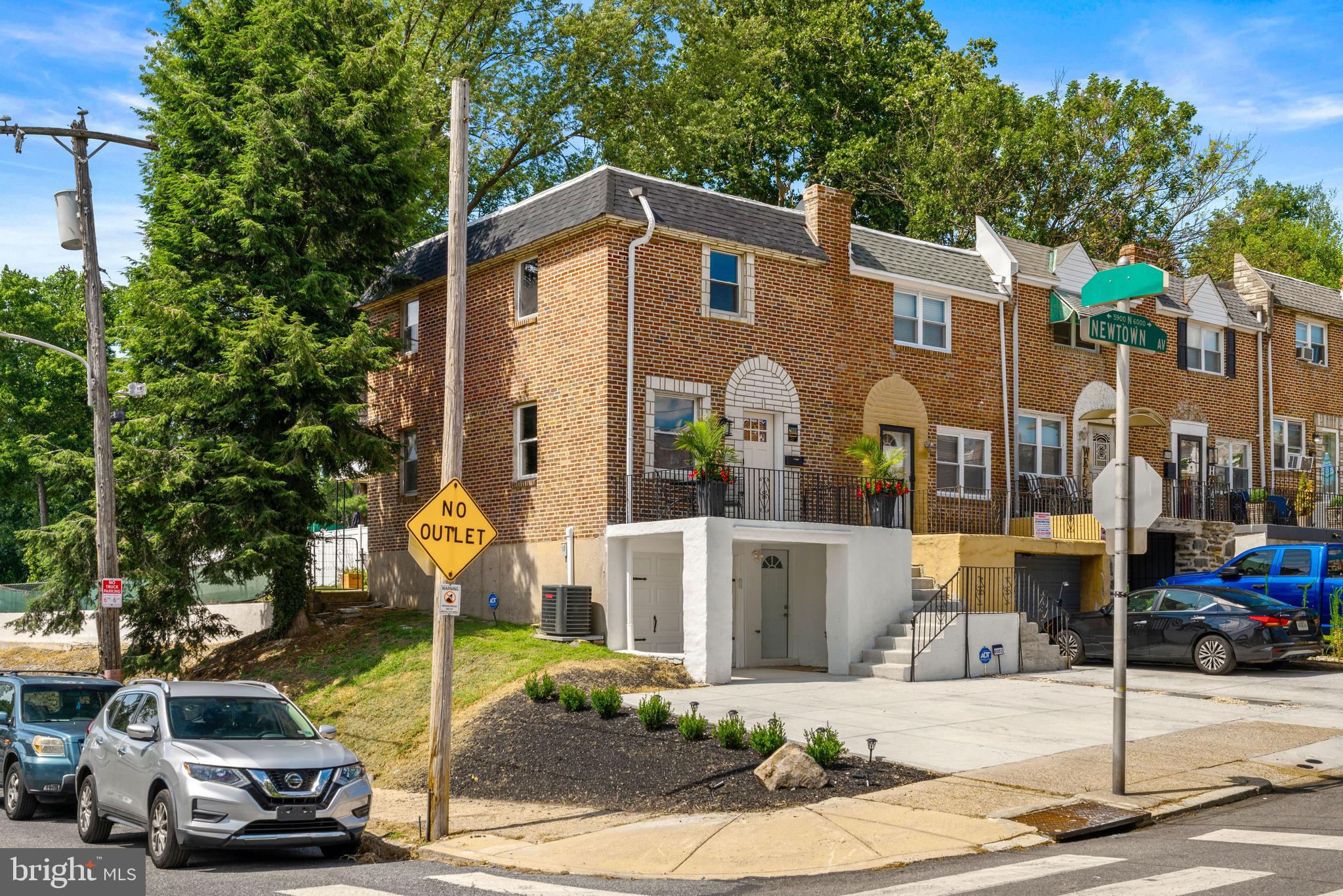 6000 NEWTOWN AVENUE
