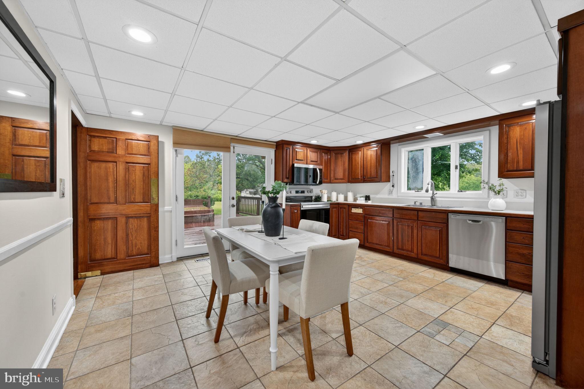 DAVIDSONVILLE - Residential