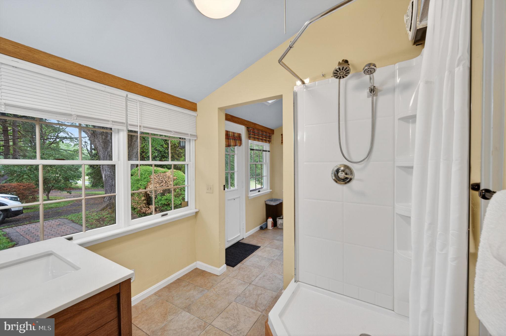 DAVIDSONVILLE - Residential
