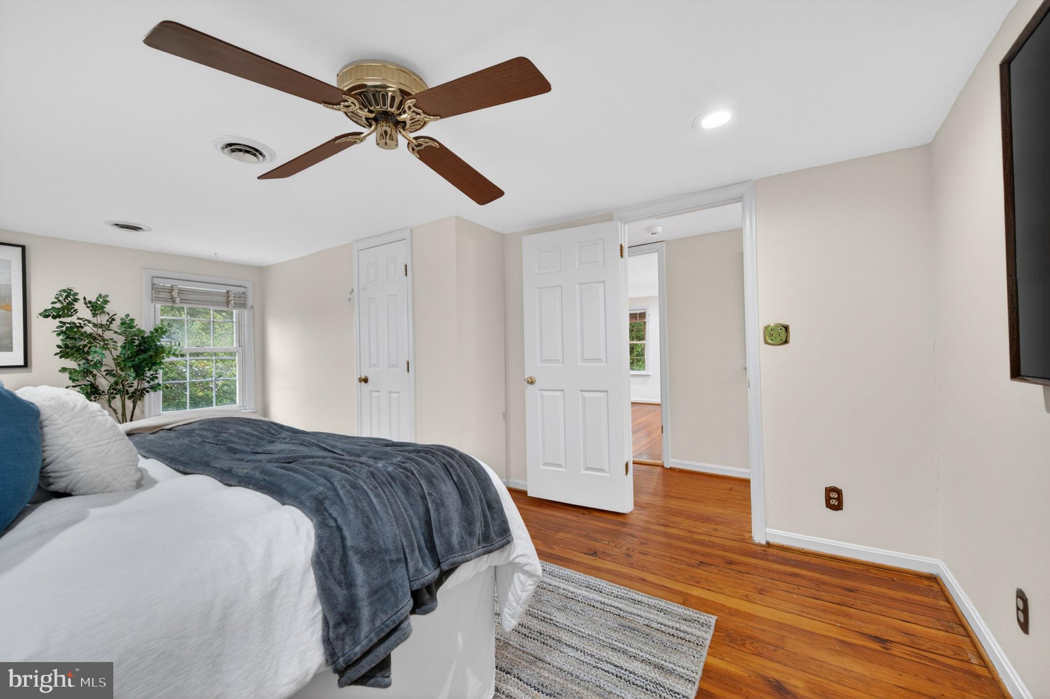 DAVIDSONVILLE - Residential
