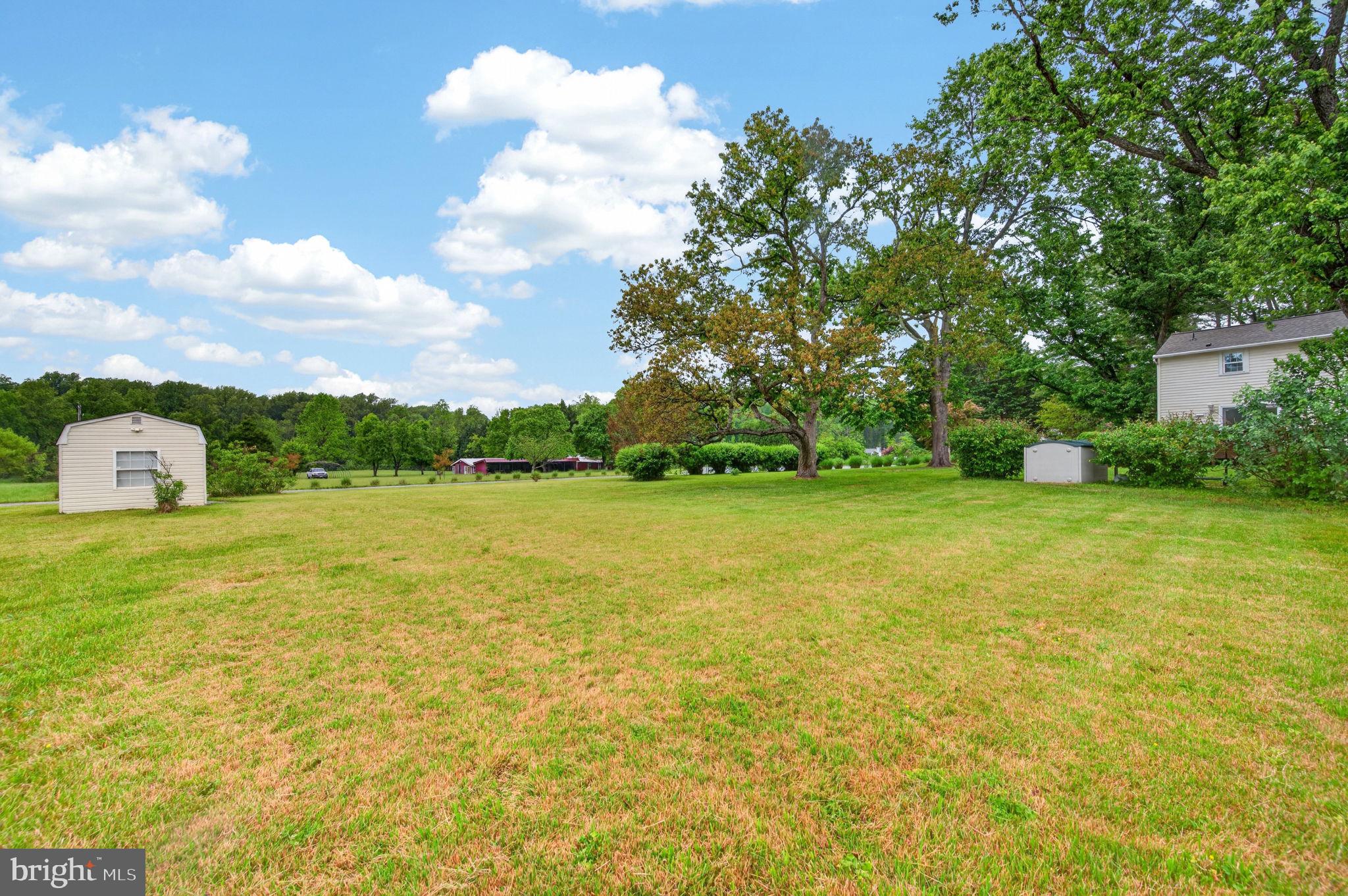 DAVIDSONVILLE - Residential