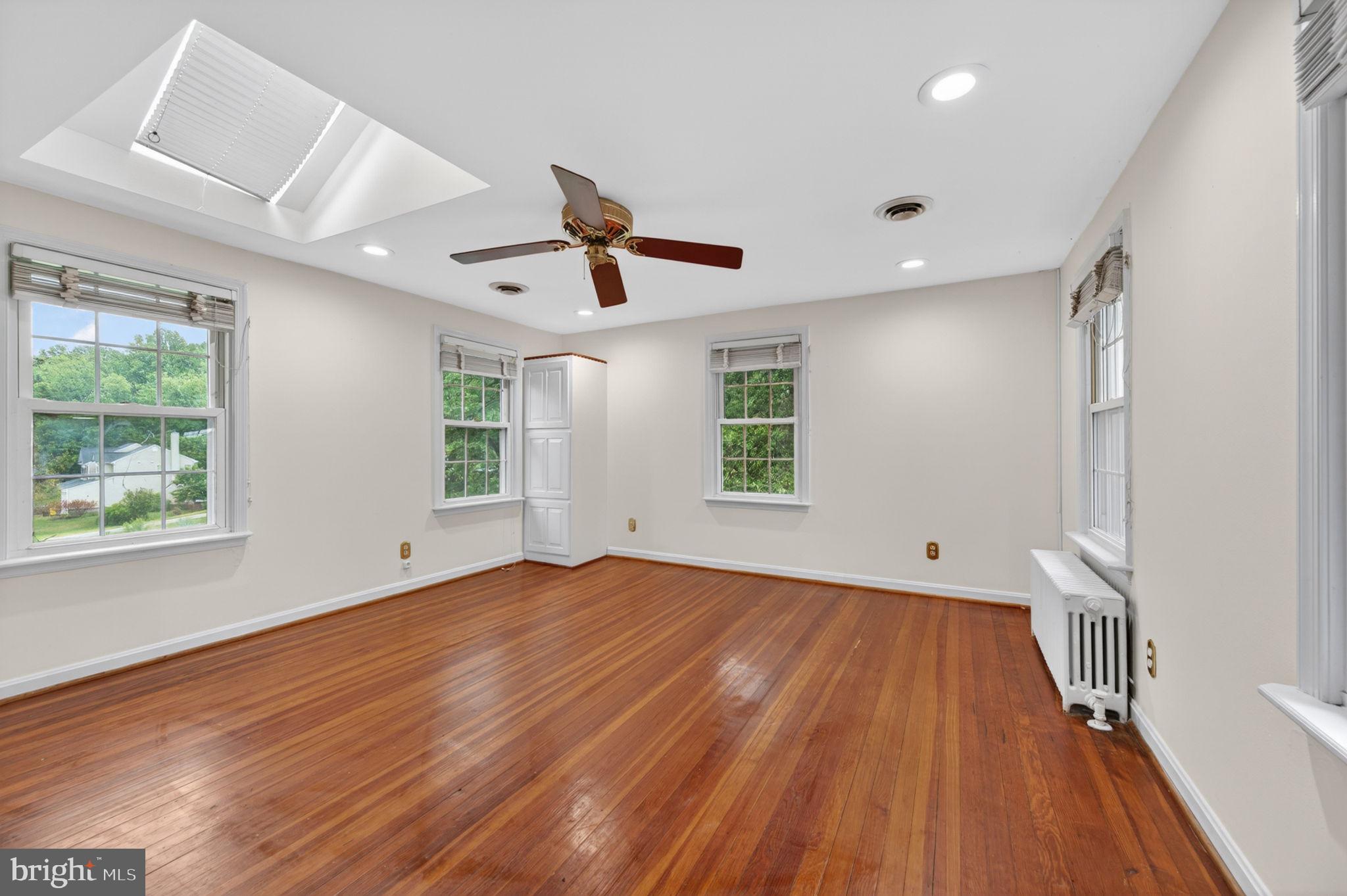DAVIDSONVILLE - Residential