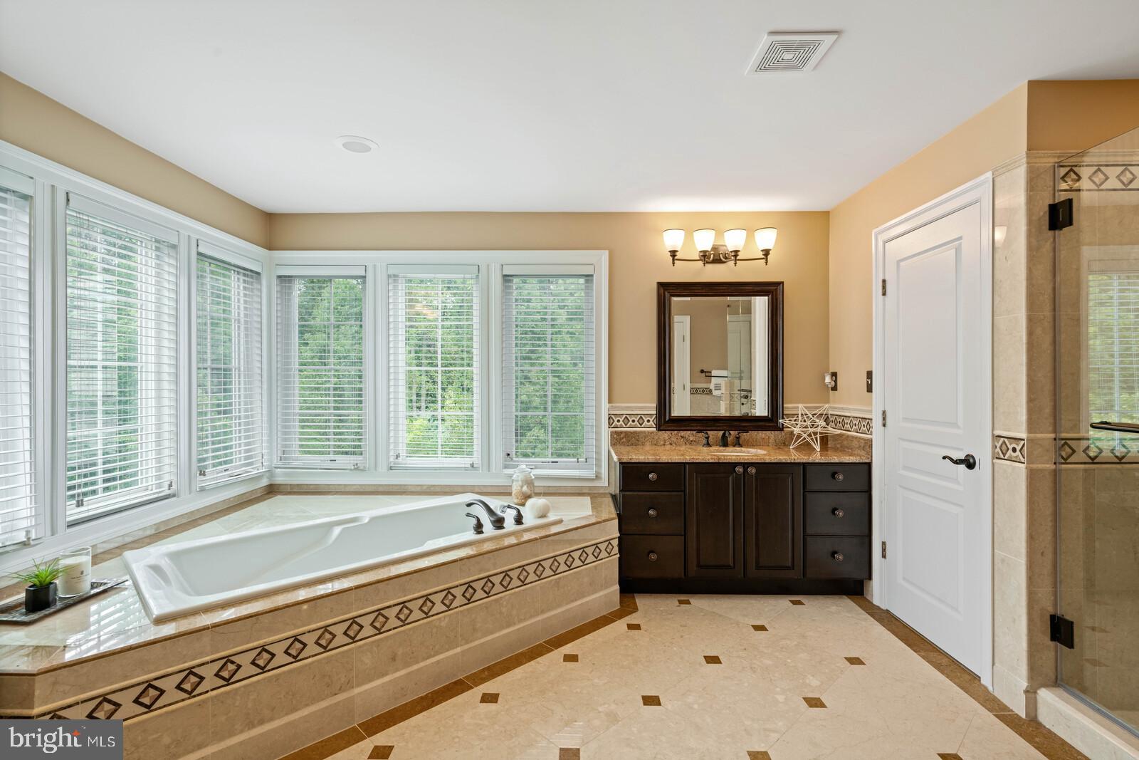 LAUREL HILL - Residential