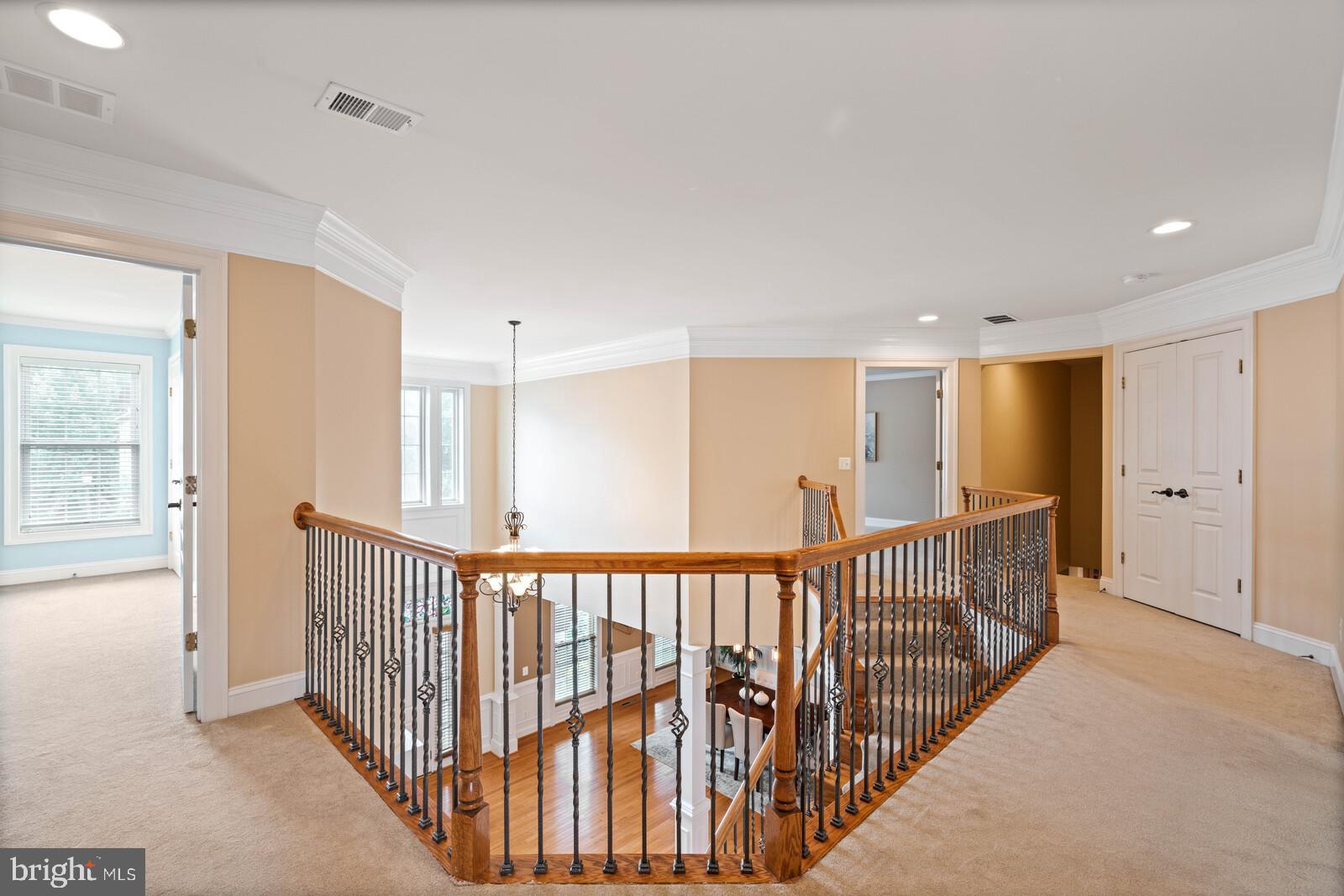 LAUREL HILL - Residential