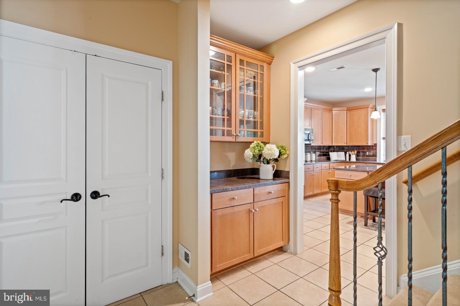 LAUREL HILL - Residential