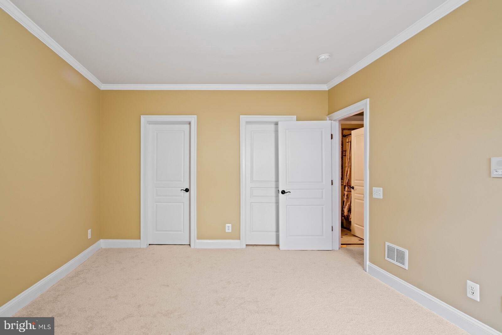 LAUREL HILL - Residential