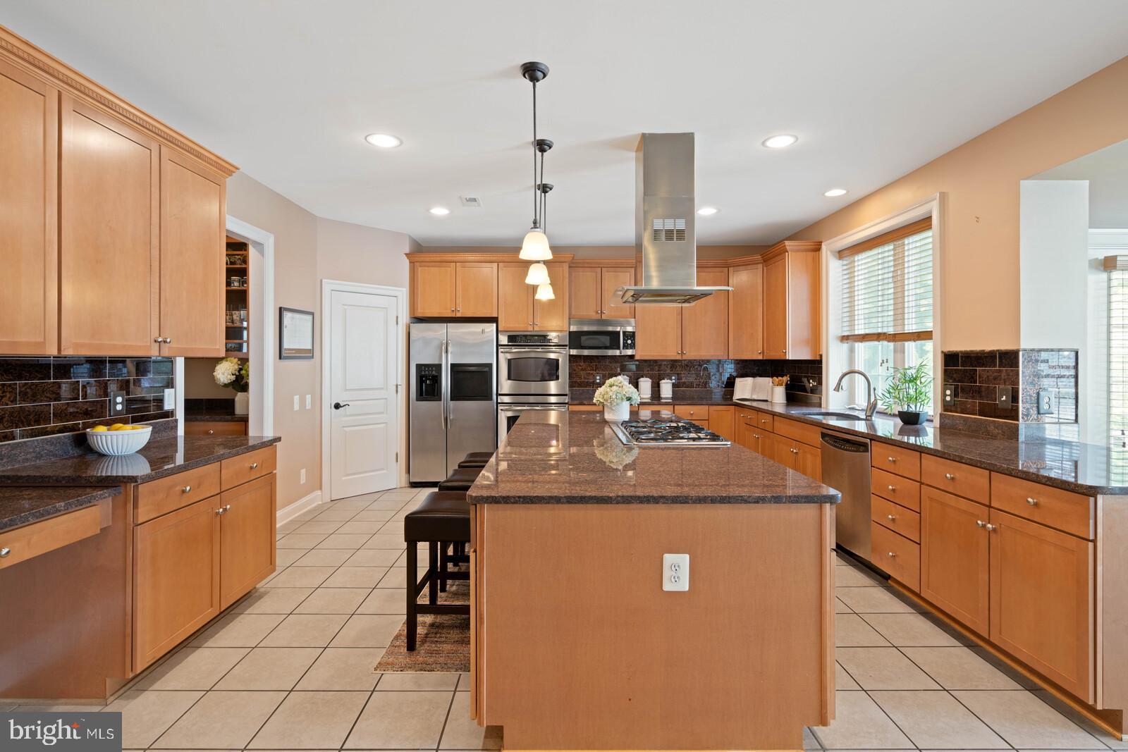 LAUREL HILL - Residential