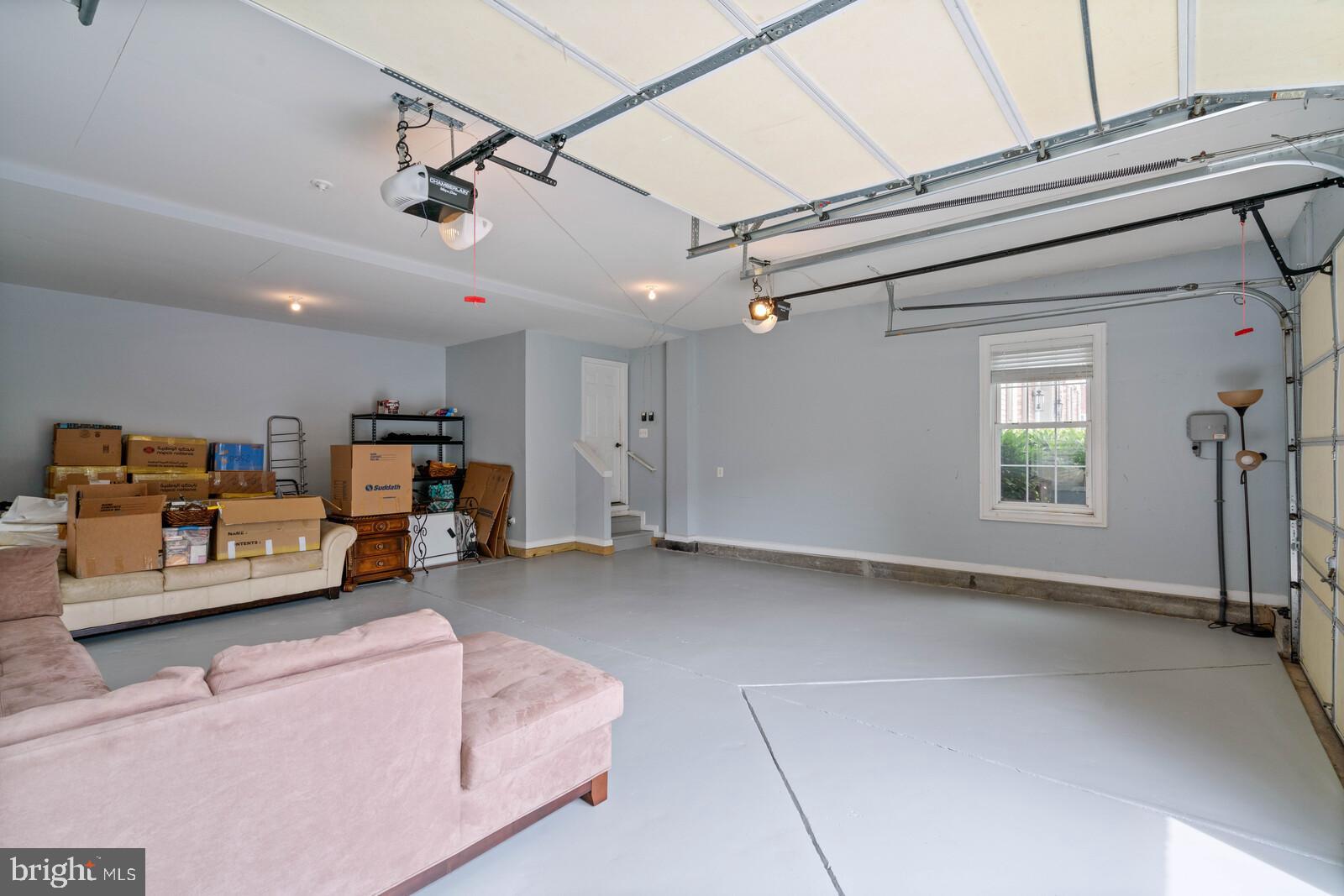 LAUREL HILL - Residential