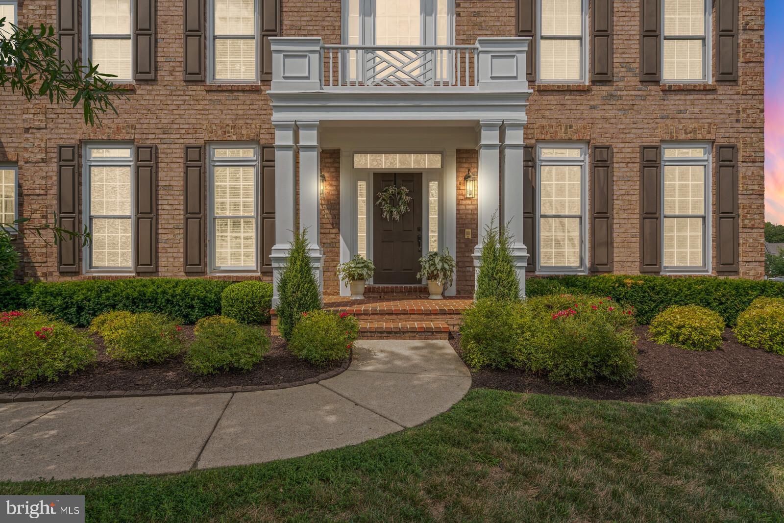 LAUREL HILL - Residential