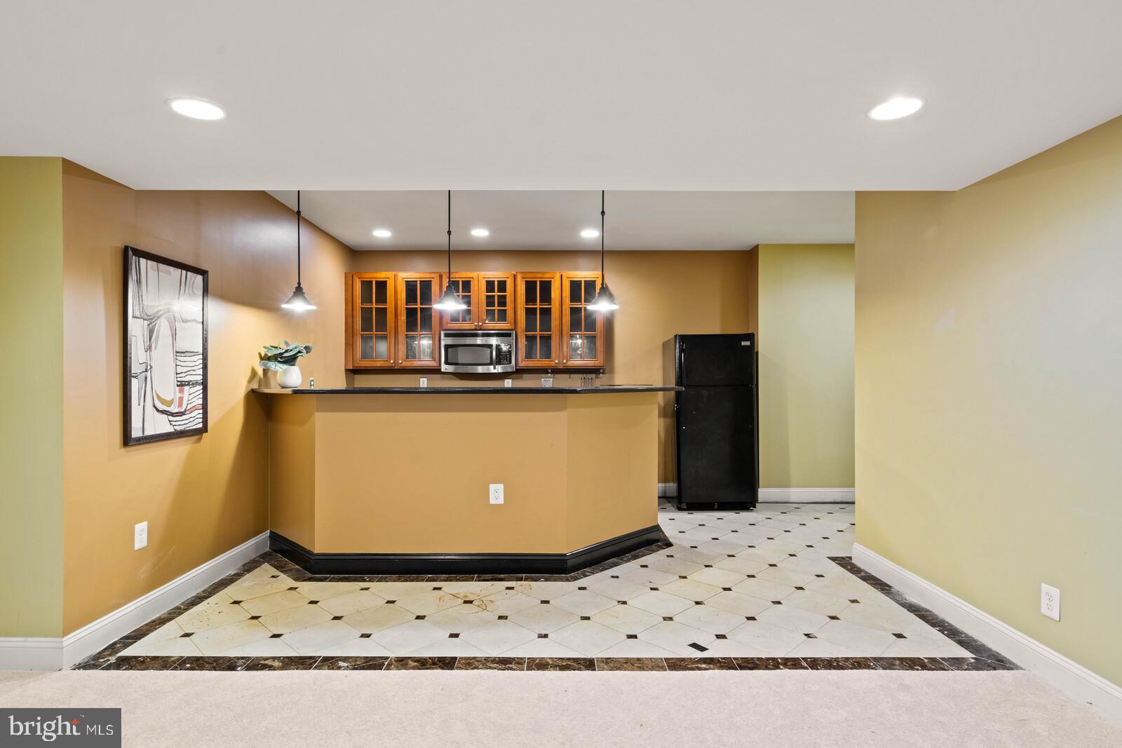 LAUREL HILL - Residential